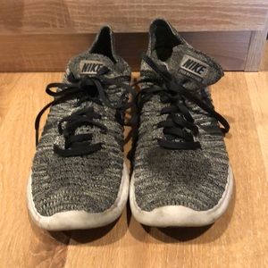 Nike flynit  sneakers